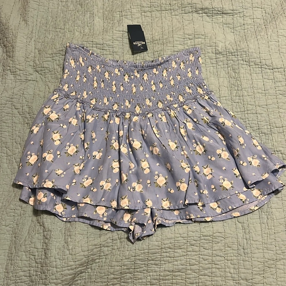 Hollister flowy skort